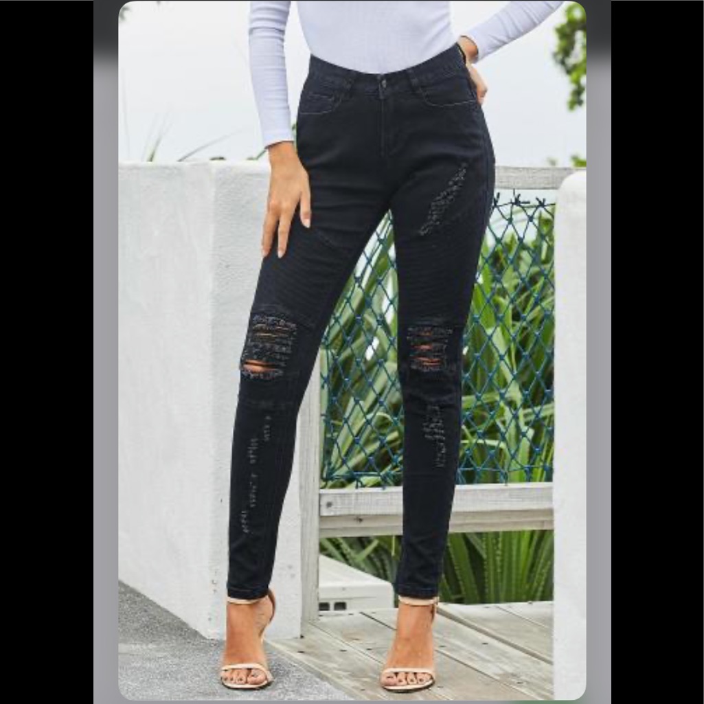 Black Skinny Destroyed Jean
